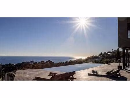 villa avec piscine et jardin carqueiranne (83)