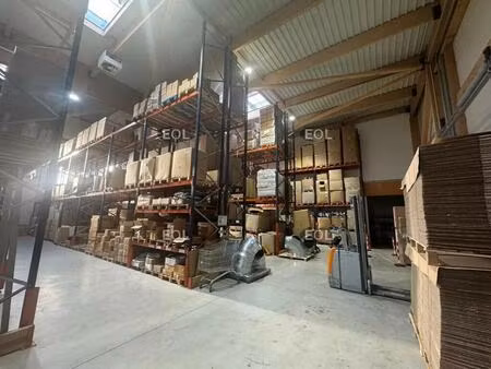 vente entrepôt 1 032 m²