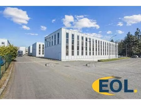 vente local d'activités 1 800 m²
