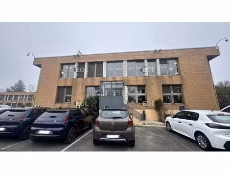 vente local d'activités 1 375 m²