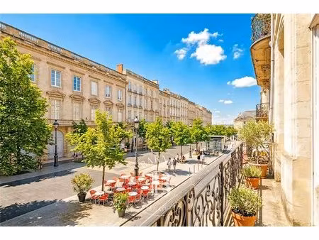 bordeaux grand théâtre - bureau de 132 m² - balcon filant