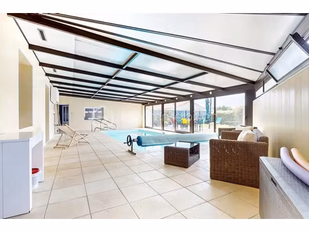 vente bureaux et commerces piscine à la crèche (79260) : à vendre piscine / 35m² la crèche