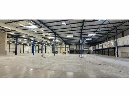 location entrepôt 6 283 m² à 10 682 m²