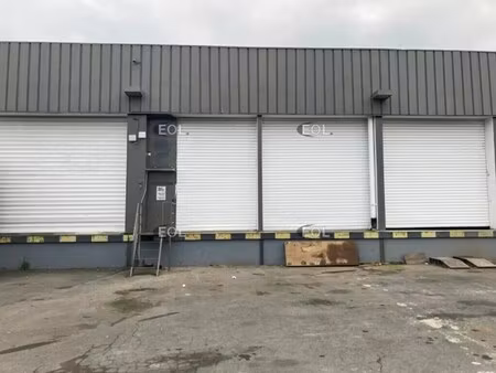 location entrepôt 190 m²