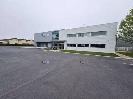 location entrepôt 2 212 m²