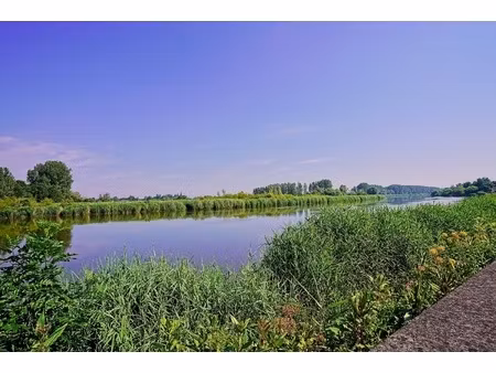 appartement te koop in schoonaarde met 1 slaapkamer