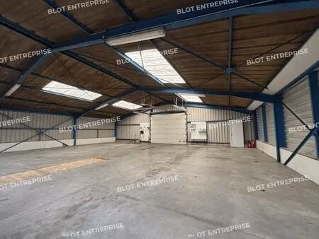 location entrepôt 308 m²