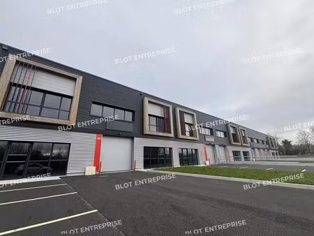 location entrepôt 312 m²