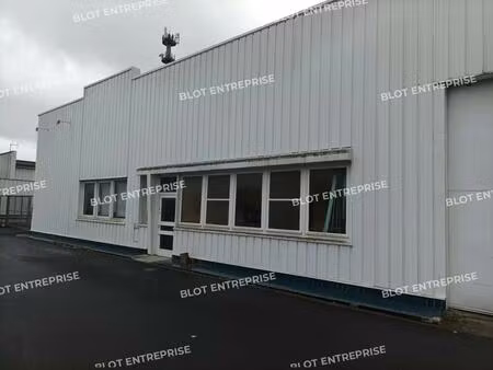location local d'activités 530 m²