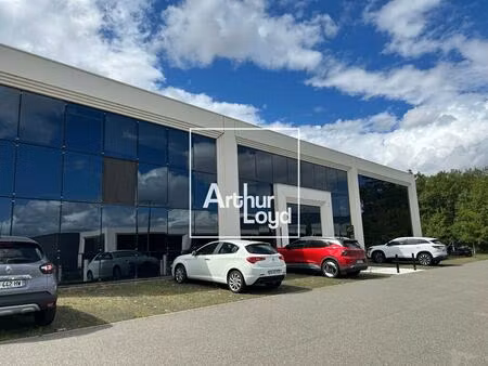 location bureaux 203 m² à 1 633 m²