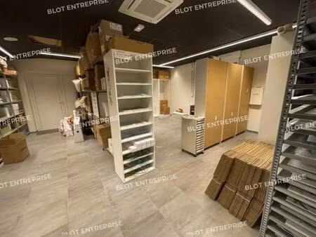 location bureaux 192 m²