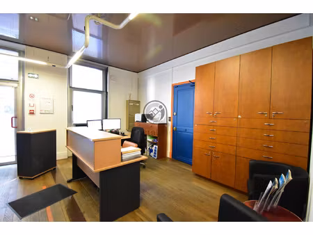 local en rez de chaussée 123m2 - domène