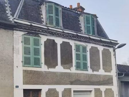 maison à rénover  avec jardin  au centre ville de sauveterre de béarn