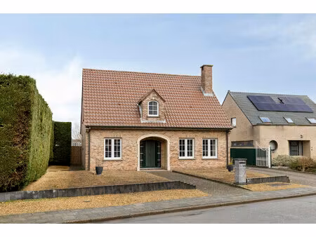 huis te koop in denderleeuw met 4 slaapkamers