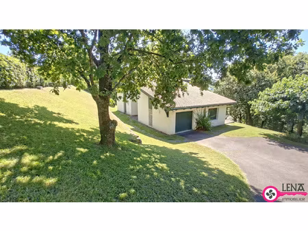 a vendre propriété des années 70 ciboure  colline de bordaga