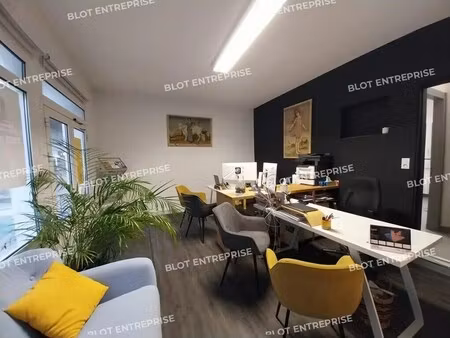 location bureaux 82 m²