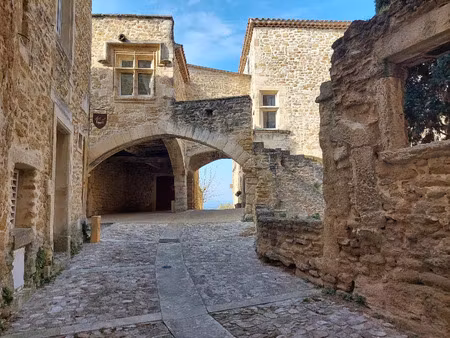 location appartement 3 pièces 69 m² à grillon (84600)