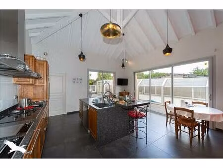 vente maison 6 pièces 270 m² cavignac (33620)