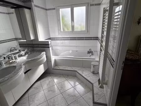 grande maison en vente à terme occupée à royan (17)