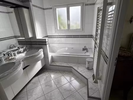 grande maison en vente à terme occupée à royan