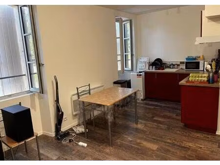 location appartement 2 pièces 45 m² à blaye (33390)