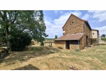 maison aux pierres dorées