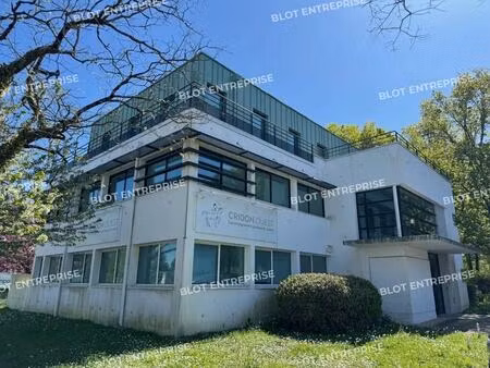 vente bureaux 740 m²