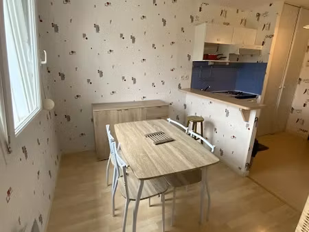 location meublée appartement 1 pièce 26 m² à vire (14500)  400 €