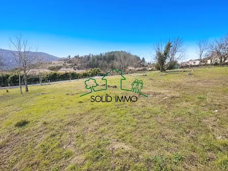 terrain constructible de 813 m2 sur la commune fabras 07380