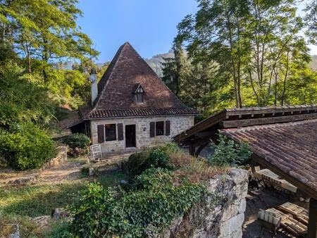 vente maison 5 pièces 117 m² figeac (46100)