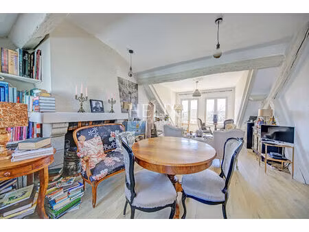 appartement ' esprit maison avec cheminée ' 110 35 m2 à saint germain en laye  3 mn du rer