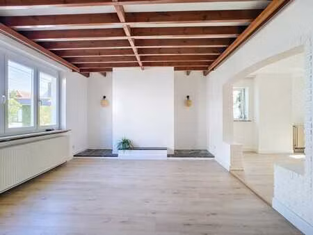 maison entièrement rafraîchie récemment