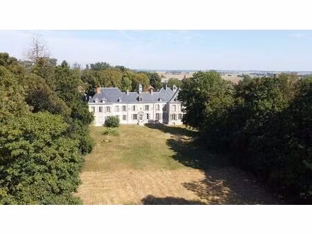 château des xvie et xixe siècles entre gannat et vichy