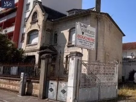 ? maison de maitre 250 m² à rénover – 6 à 8 logements possibles – beau quartier tarbes