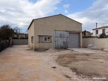 loue local avec terrain