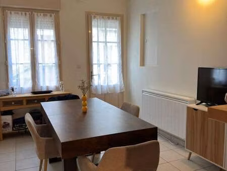 location maison à beaufort-en-anjou (49250) : à louer / 46m² beaufort-en-anjou