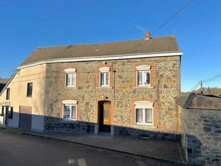 maison 3 façades en pierre à hargimont (marche)