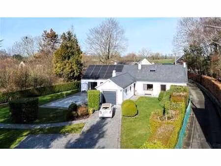 villa 4 façades avec piscine