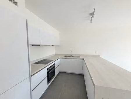 penthouses 3 ch - proche centre de mons - grande terrasse