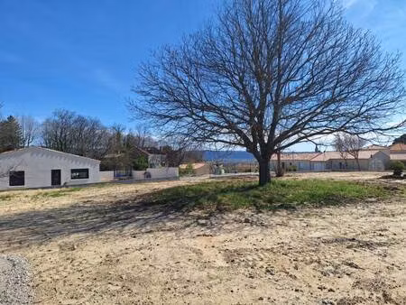 terrain constructible viabilisé à vendre