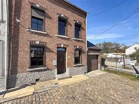 maison 3 façades avec jardin et 2 garages à bouffioulx