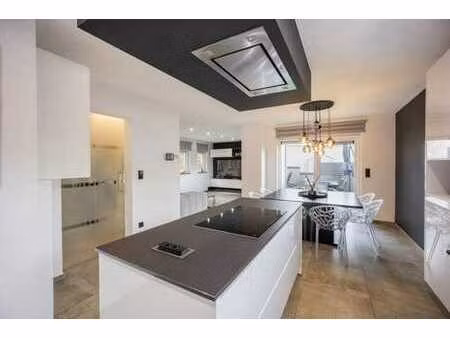 maison récente idéalement située à herstal