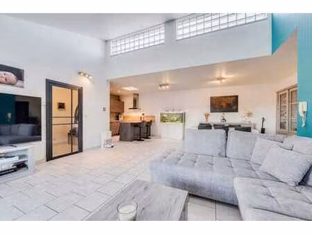 spacieux bien 3 chambres + garage à bovenistier