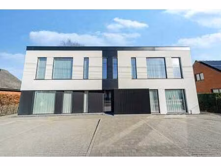 superbe appartement 2ch. avec parking et vue dégagée