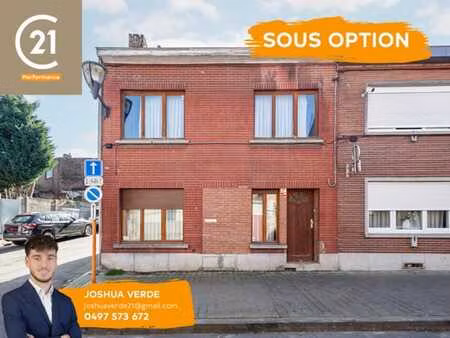 sous option - maison 3 façades de 3 chambres bien située!