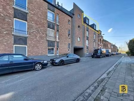 duplex 3 chambres avec parking à mons idéalement situé