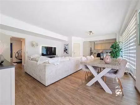 appartement 3ch + bureau entièrement rénové et peb : d+