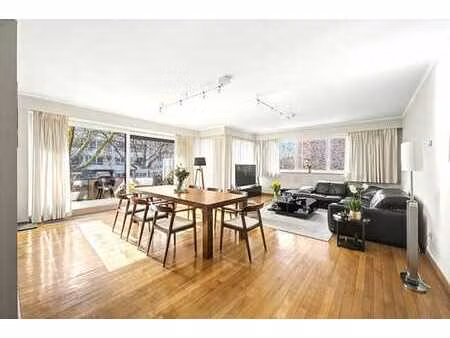 place dumon - spacieux appt. 3ch avec terrasse et garage