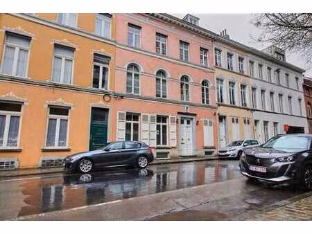 quartier louise  élégante maison de maître sur 3 45ares