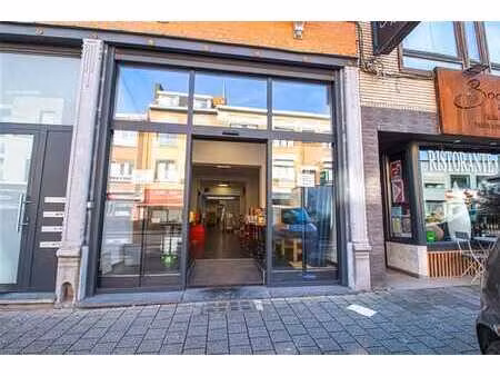 paduwa - beau commerce de ± 150m² + 50m² de caves